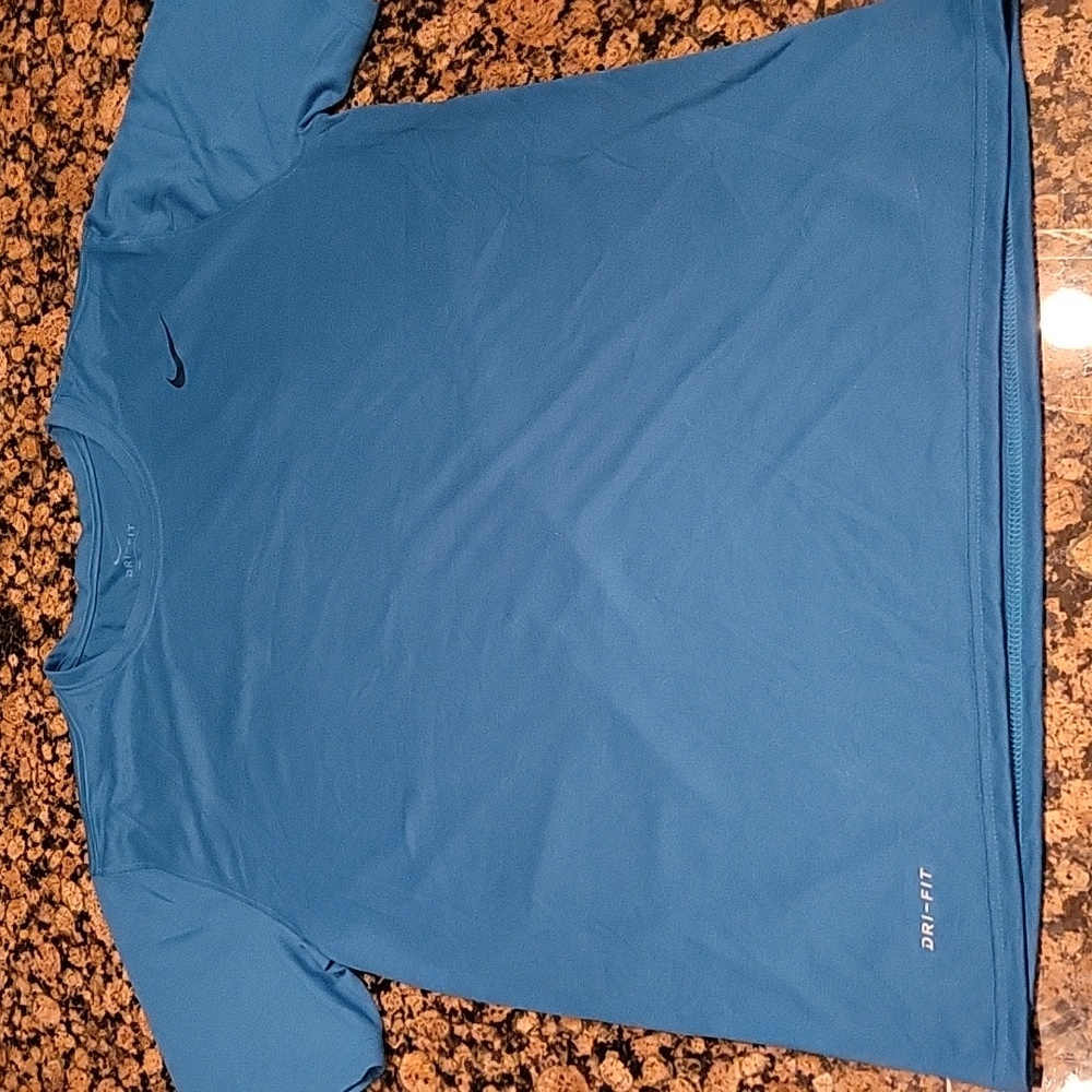 4/$25 Nike Dri fit tee L